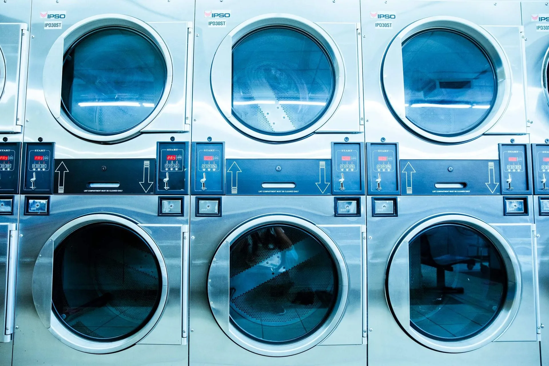 10 Ways to Make Laundromat Trips Less Stressful