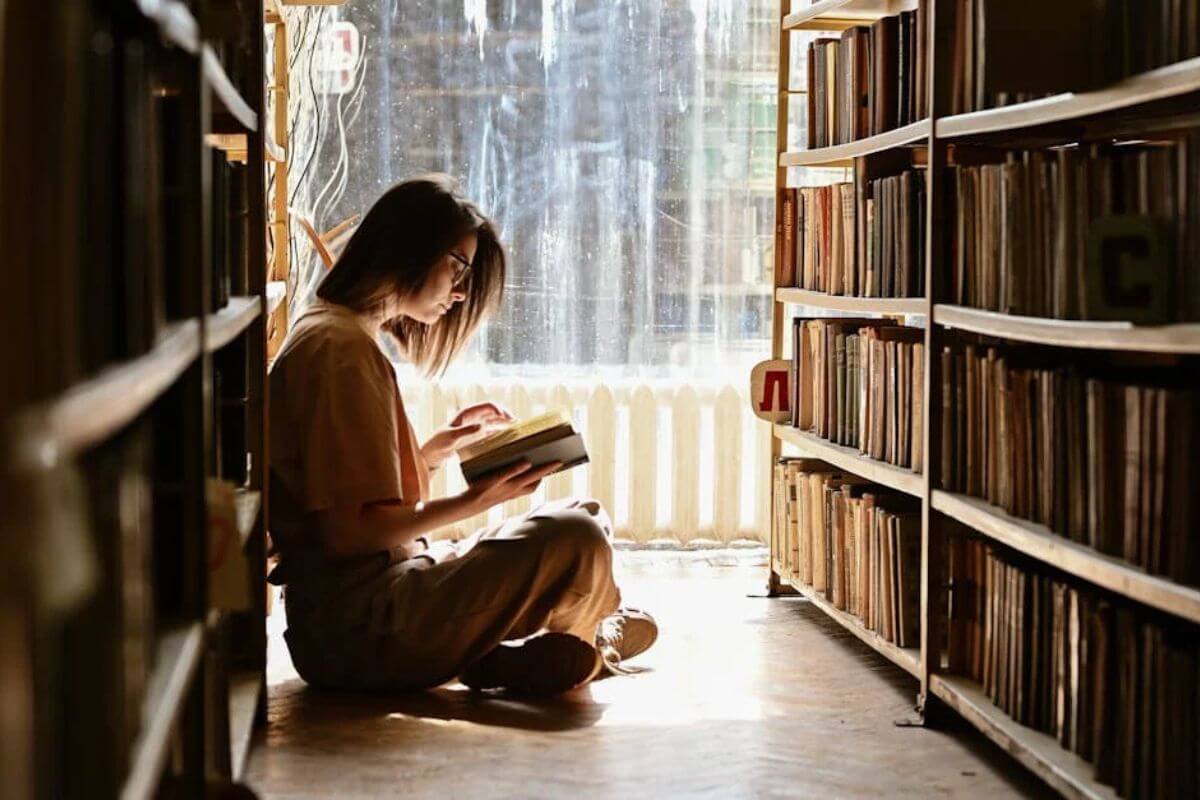 The Benefits Of Reading Books In The Digital Age